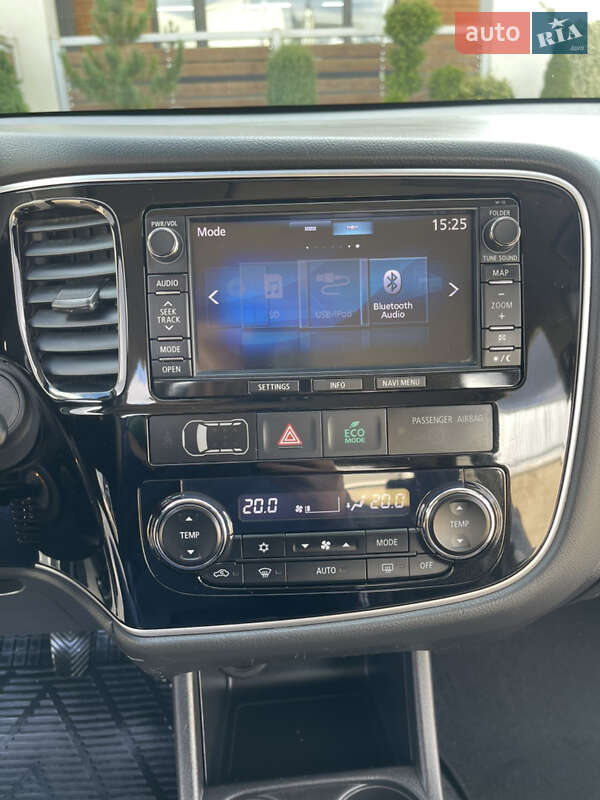 Внедорожник / Кроссовер Mitsubishi Outlander 2014 в Стрые