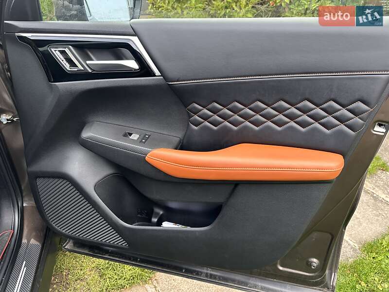 Внедорожник / Кроссовер Mitsubishi Outlander 2021 в Одессе