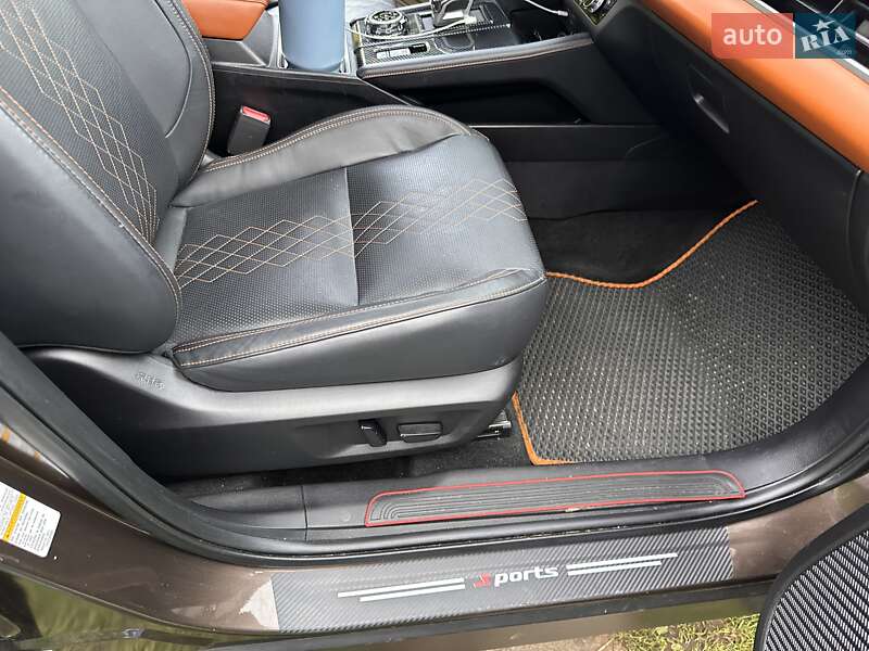 Внедорожник / Кроссовер Mitsubishi Outlander 2021 в Одессе