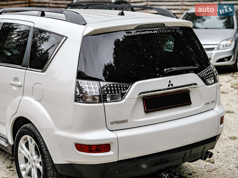 Внедорожник / Кроссовер Mitsubishi Outlander 2010 в Бродах