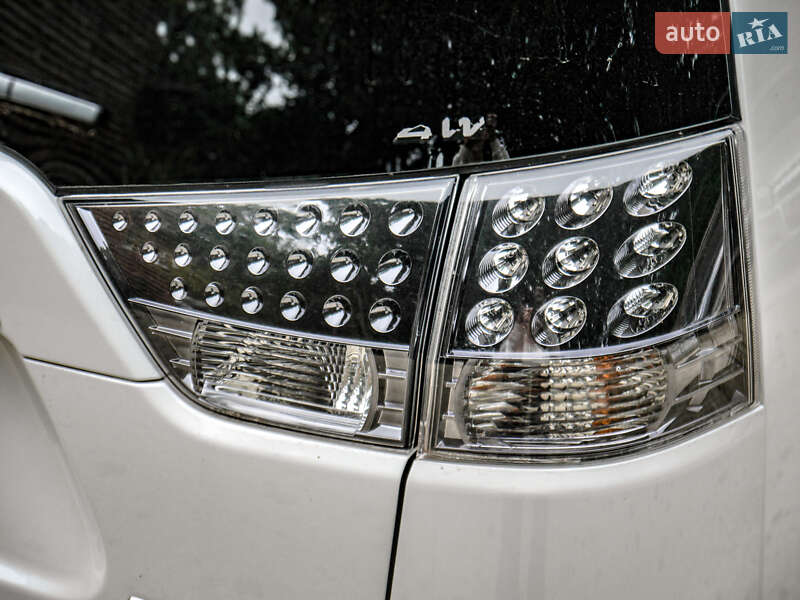 Внедорожник / Кроссовер Mitsubishi Outlander 2010 в Бродах