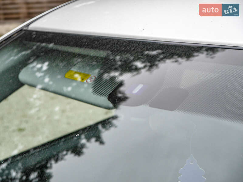 Внедорожник / Кроссовер Mitsubishi Outlander 2010 в Бродах