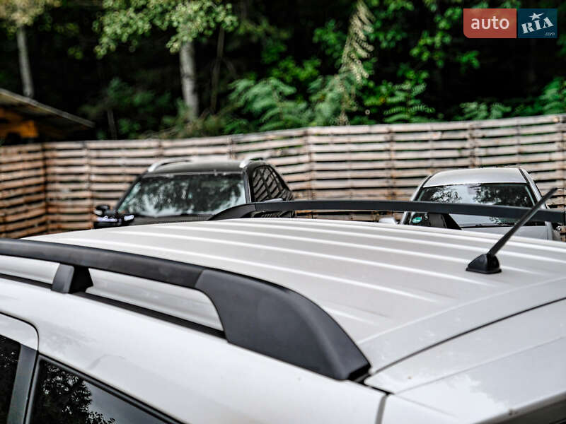 Внедорожник / Кроссовер Mitsubishi Outlander 2010 в Бродах