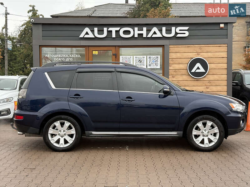 Внедорожник / Кроссовер Mitsubishi Outlander 2011 в Житомире