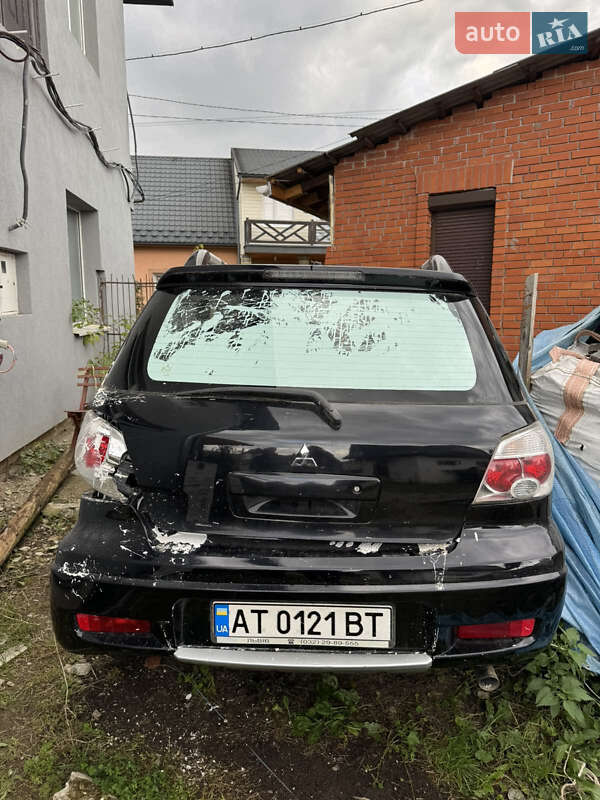 Внедорожник / Кроссовер Mitsubishi Outlander 2009 в Делятине