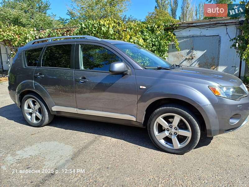 Внедорожник / Кроссовер Mitsubishi Outlander 2008 в Николаеве фото 9 Внедорожник / Кроссовер Mitsubishi Outlander 2008 в Николаеве