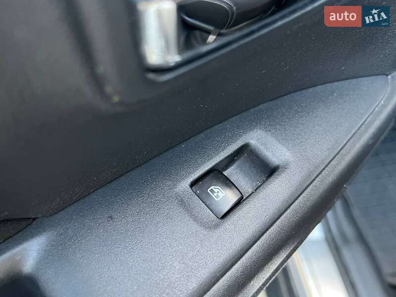 Позашляховик / Кросовер Mitsubishi Outlander 2017 в Львові фото 34 Позашляховик / Кросовер Mitsubishi Outlander 2017 в Львові