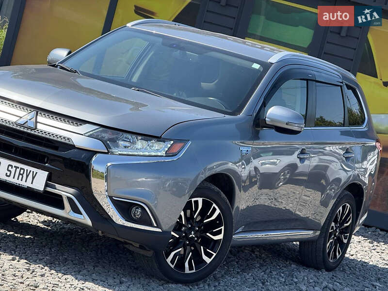 Внедорожник / Кроссовер Mitsubishi Outlander 2018 в Стрые