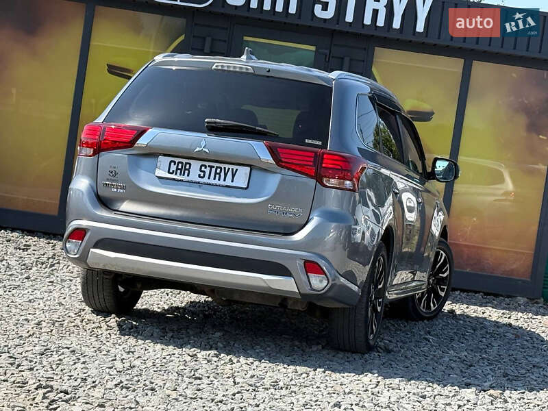 Внедорожник / Кроссовер Mitsubishi Outlander 2018 в Стрые