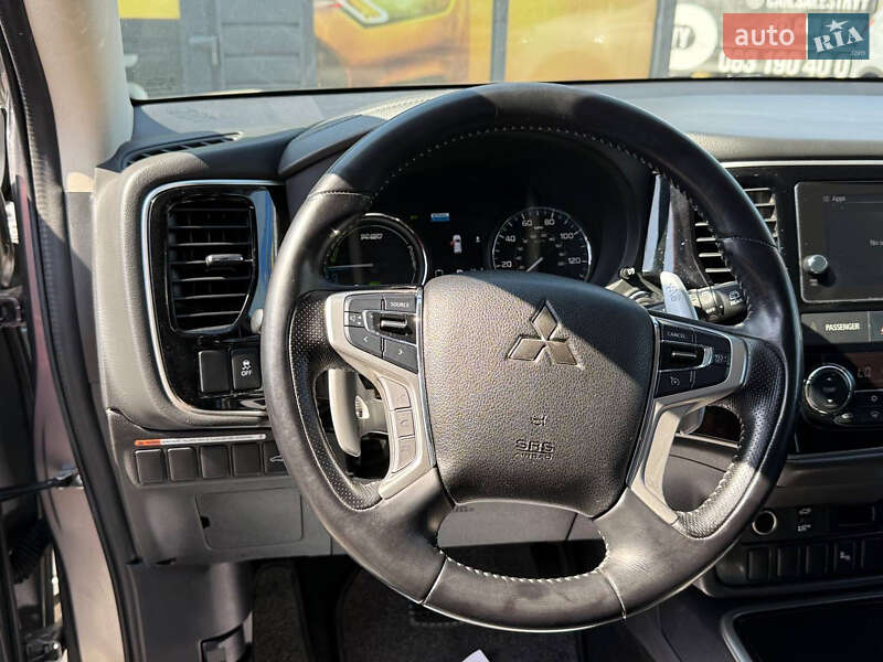 Внедорожник / Кроссовер Mitsubishi Outlander 2018 в Стрые