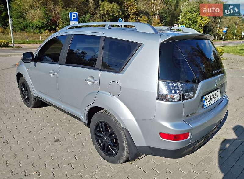 Внедорожник / Кроссовер Mitsubishi Outlander 2008 в Львове