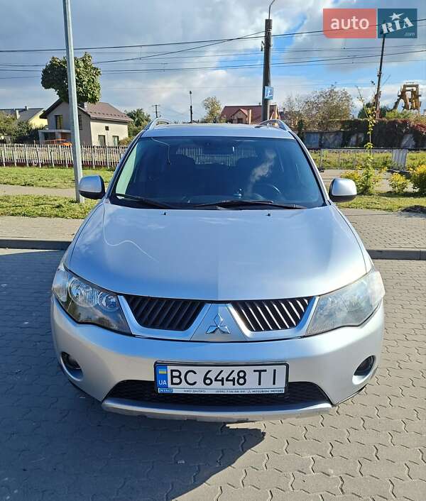 Внедорожник / Кроссовер Mitsubishi Outlander 2008 в Львове