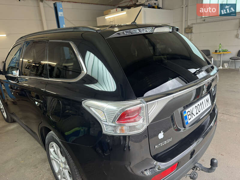 Внедорожник / Кроссовер Mitsubishi Outlander 2012 в Козине фото 5 Внедорожник / Кроссовер Mitsubishi Outlander 2012 в Козине