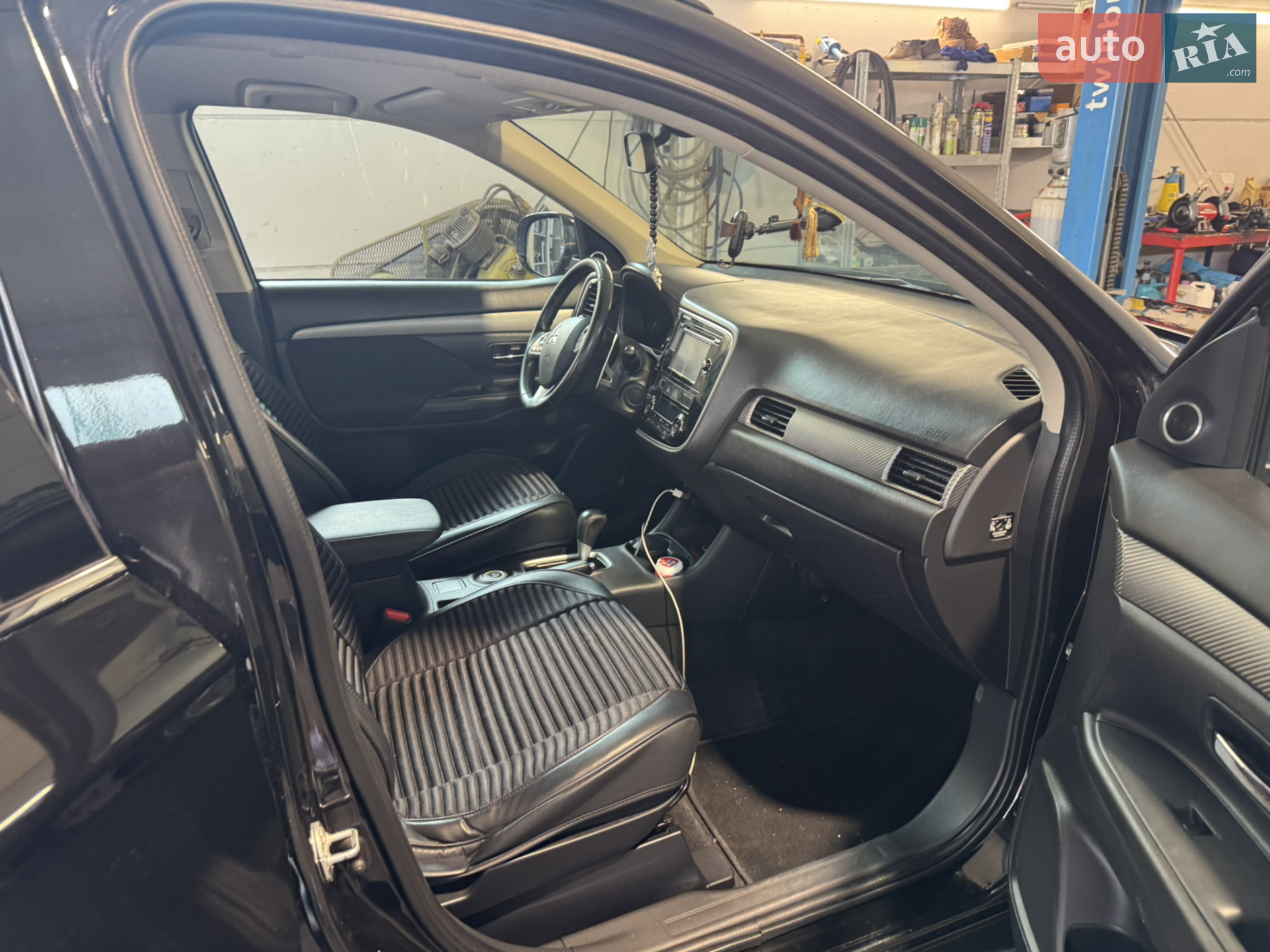 2012 Mitsubishi Outlander - мініатюра 8