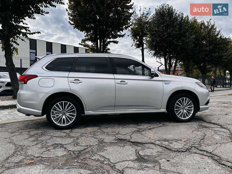 Внедорожник / Кроссовер Mitsubishi Outlander 2022 в Белой Церкви фото 9 Внедорожник / Кроссовер Mitsubishi Outlander 2022 в Белой Церкви