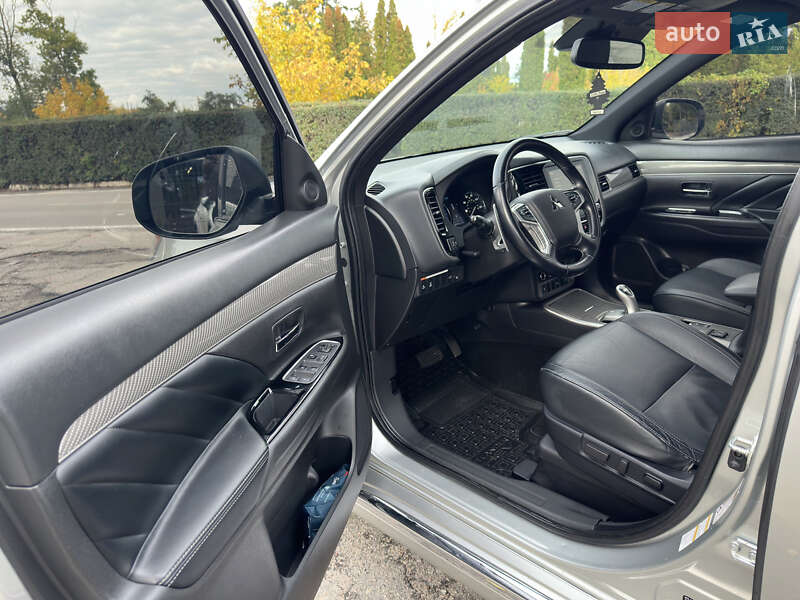 Внедорожник / Кроссовер Mitsubishi Outlander 2022 в Белой Церкви фото 26 Внедорожник / Кроссовер Mitsubishi Outlander 2022 в Белой Церкви