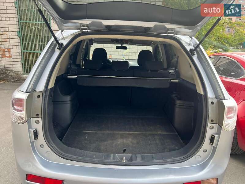 Внедорожник / Кроссовер Mitsubishi Outlander 2012 в Днепре