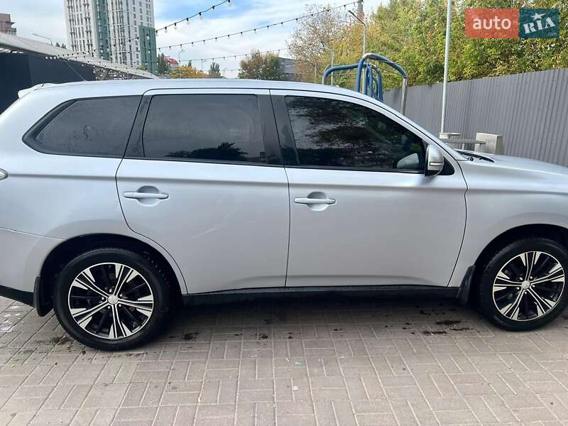 Внедорожник / Кроссовер Mitsubishi Outlander 2012 в Днепре