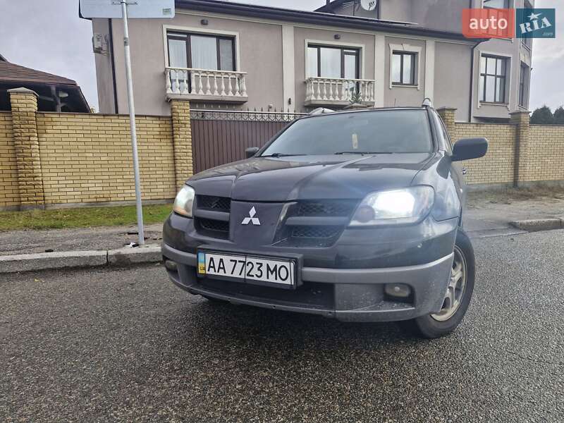 Внедорожник / Кроссовер Mitsubishi Outlander 2004 в Киеве