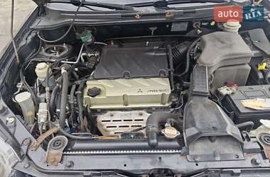 Внедорожник / Кроссовер Mitsubishi Outlander 2004 в 