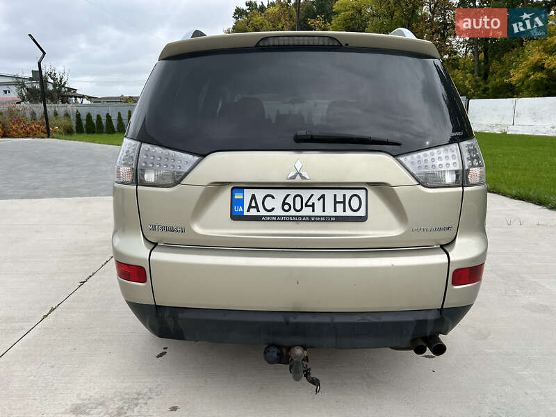 Позашляховик / Кросовер Mitsubishi Outlander 2007 в Луцьку