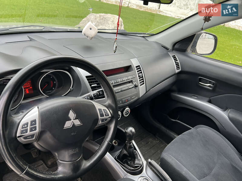 Позашляховик / Кросовер Mitsubishi Outlander 2007 в Луцьку