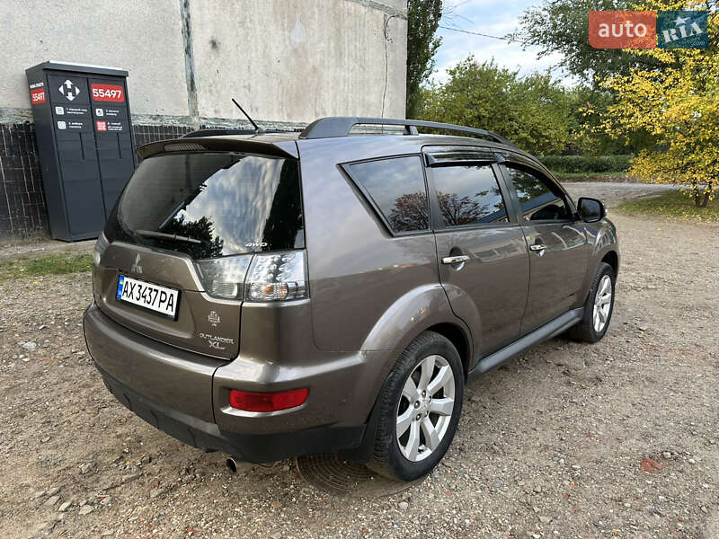 Внедорожник / Кроссовер Mitsubishi Outlander 2011 в Харькове фото 4 Внедорожник / Кроссовер Mitsubishi Outlander 2011 в Харькове