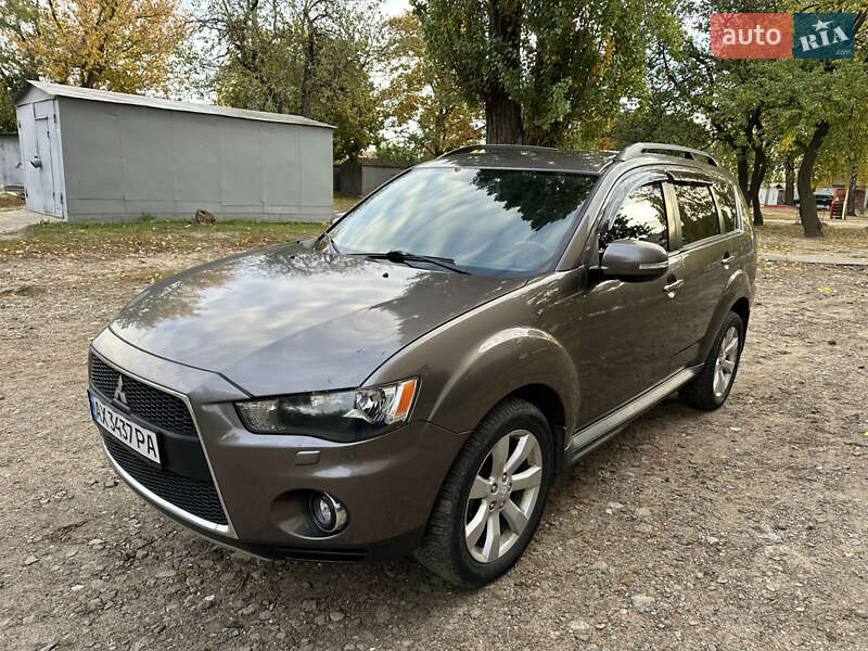 Внедорожник / Кроссовер Mitsubishi Outlander 2011 в Харькове фото 8 Внедорожник / Кроссовер Mitsubishi Outlander 2011 в Харькове