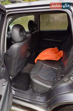 Внедорожник / Кроссовер Mitsubishi Outlander 2006 в  фото 16 Внедорожник / Кроссовер Mitsubishi Outlander 2006 в