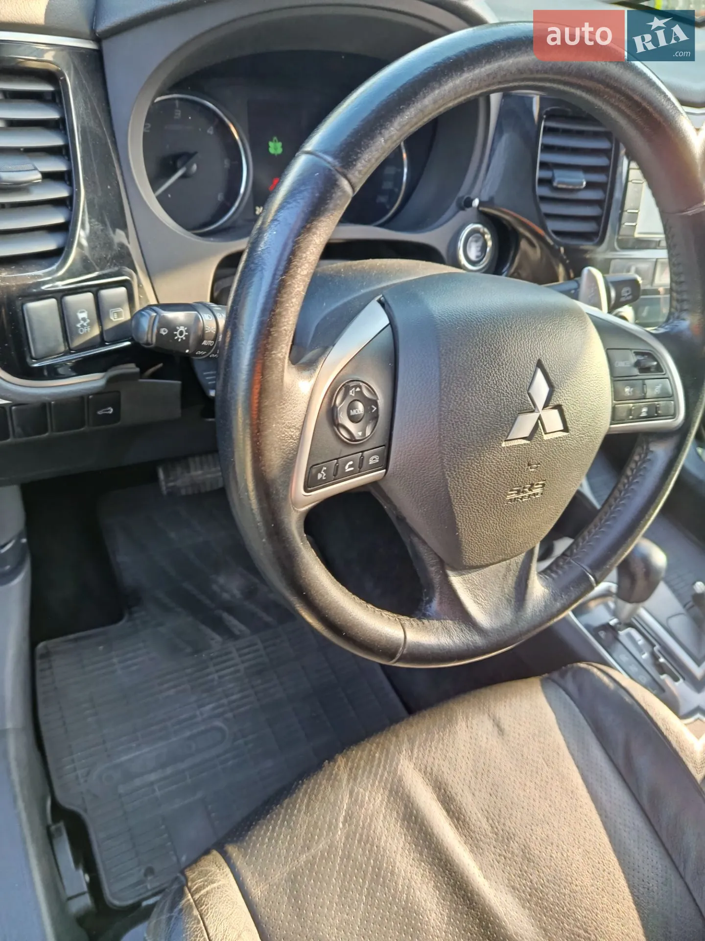 2014 Mitsubishi Outlander - мініатюра 8