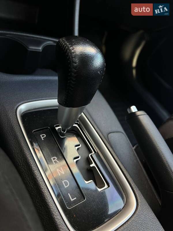 Внедорожник / Кроссовер Mitsubishi Outlander 2012 в Киеве