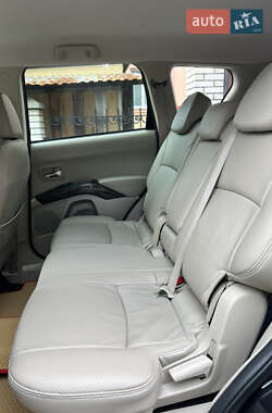 Позашляховик / Кросовер Mitsubishi Outlander 2007 в 