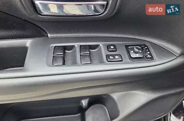 Внедорожник / Кроссовер Mitsubishi Outlander 2013 в 