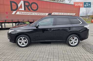 Внедорожник / Кроссовер Mitsubishi Outlander 2013 в 