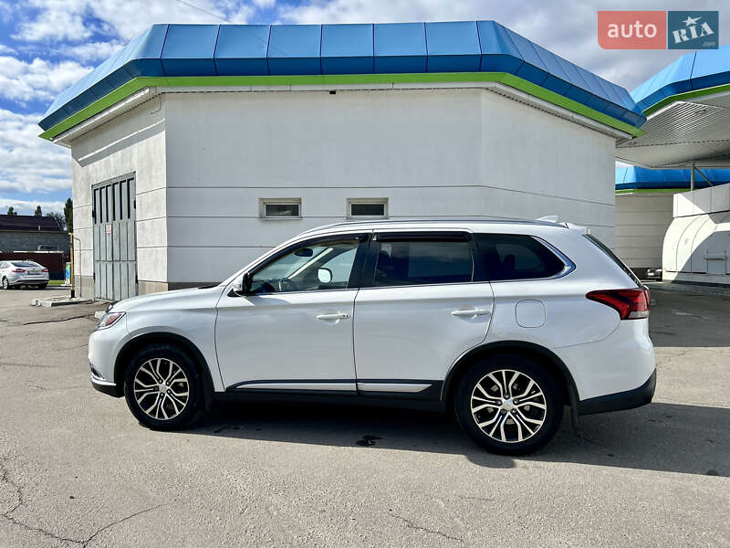 Внедорожник / Кроссовер Mitsubishi Outlander 2017 в Кременчуге фото 8 Внедорожник / Кроссовер Mitsubishi Outlander 2017 в Кременчуге