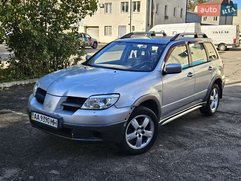 Внедорожник / Кроссовер Mitsubishi Outlander 2005 в 