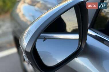 Внедорожник / Кроссовер Mitsubishi Outlander 2022 в 