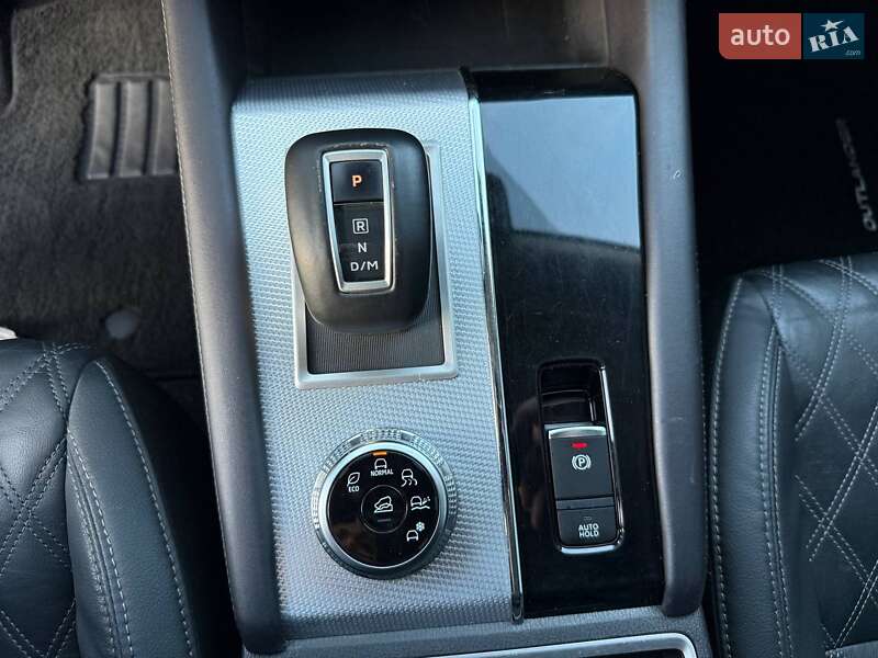 Внедорожник / Кроссовер Mitsubishi Outlander 2022 в Киеве