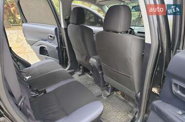 Внедорожник / Кроссовер Mitsubishi Outlander 2010 в 