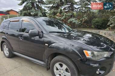 Внедорожник / Кроссовер Mitsubishi Outlander 2010 в 