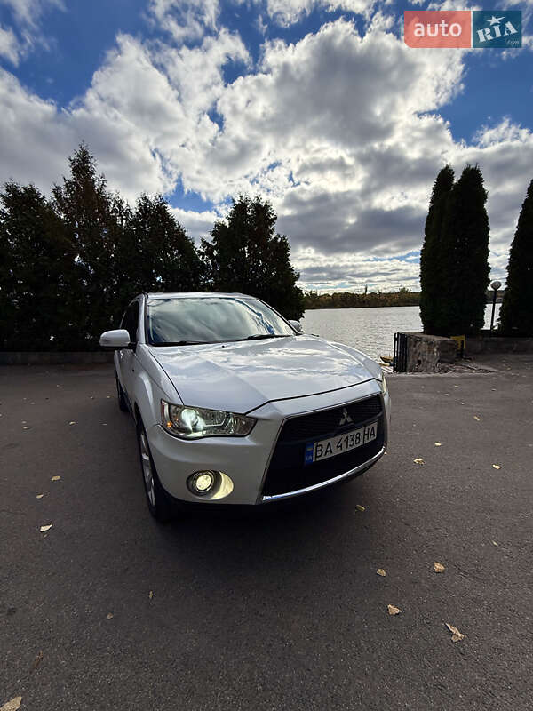 Позашляховик / Кросовер Mitsubishi Outlander 2011 в Кропивницькому