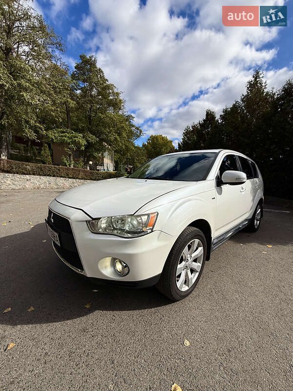 Позашляховик / Кросовер Mitsubishi Outlander 2011 в Кропивницькому