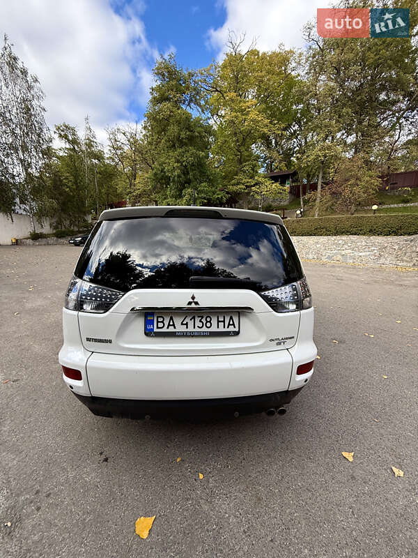Позашляховик / Кросовер Mitsubishi Outlander 2011 в Кропивницькому