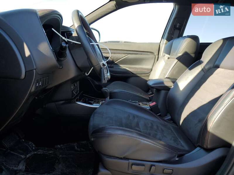 Внедорожник / Кроссовер Mitsubishi Outlander 2019 в Днепре