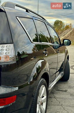 Внедорожник / Кроссовер Mitsubishi Outlander 2012 в 