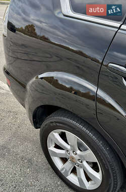 Внедорожник / Кроссовер Mitsubishi Outlander 2012 в 