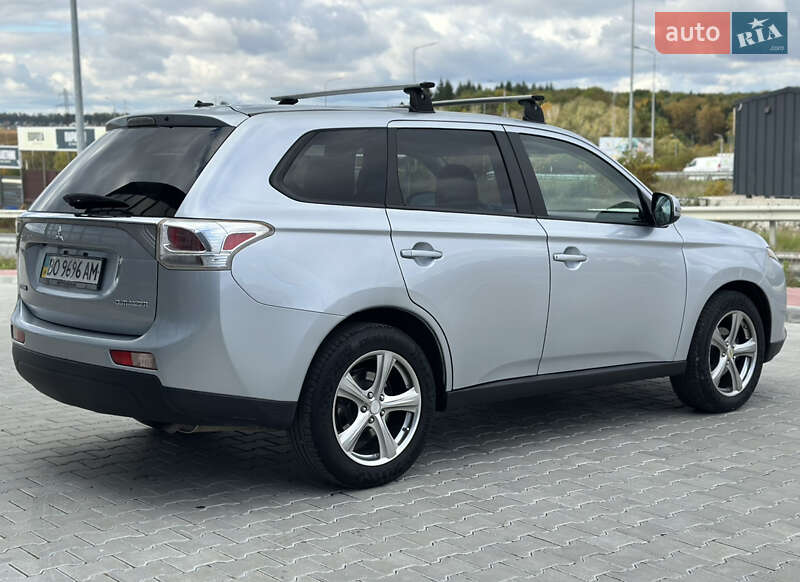 Внедорожник / Кроссовер Mitsubishi Outlander 2013 в Тернополе