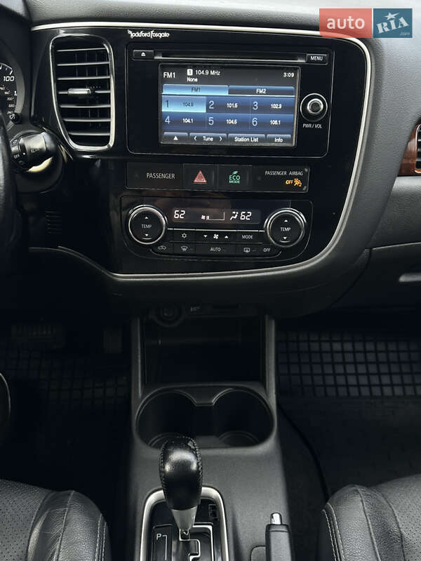 Внедорожник / Кроссовер Mitsubishi Outlander 2013 в Тернополе