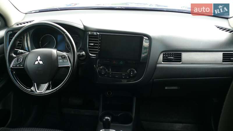 Внедорожник / Кроссовер Mitsubishi Outlander 2016 в Жмеринке фото 14 Внедорожник / Кроссовер Mitsubishi Outlander 2016 в Жмеринке