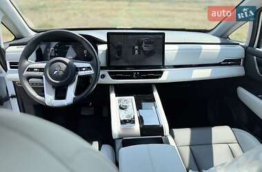 Внедорожник / Кроссовер Mitsubishi Outlander 2022 в 